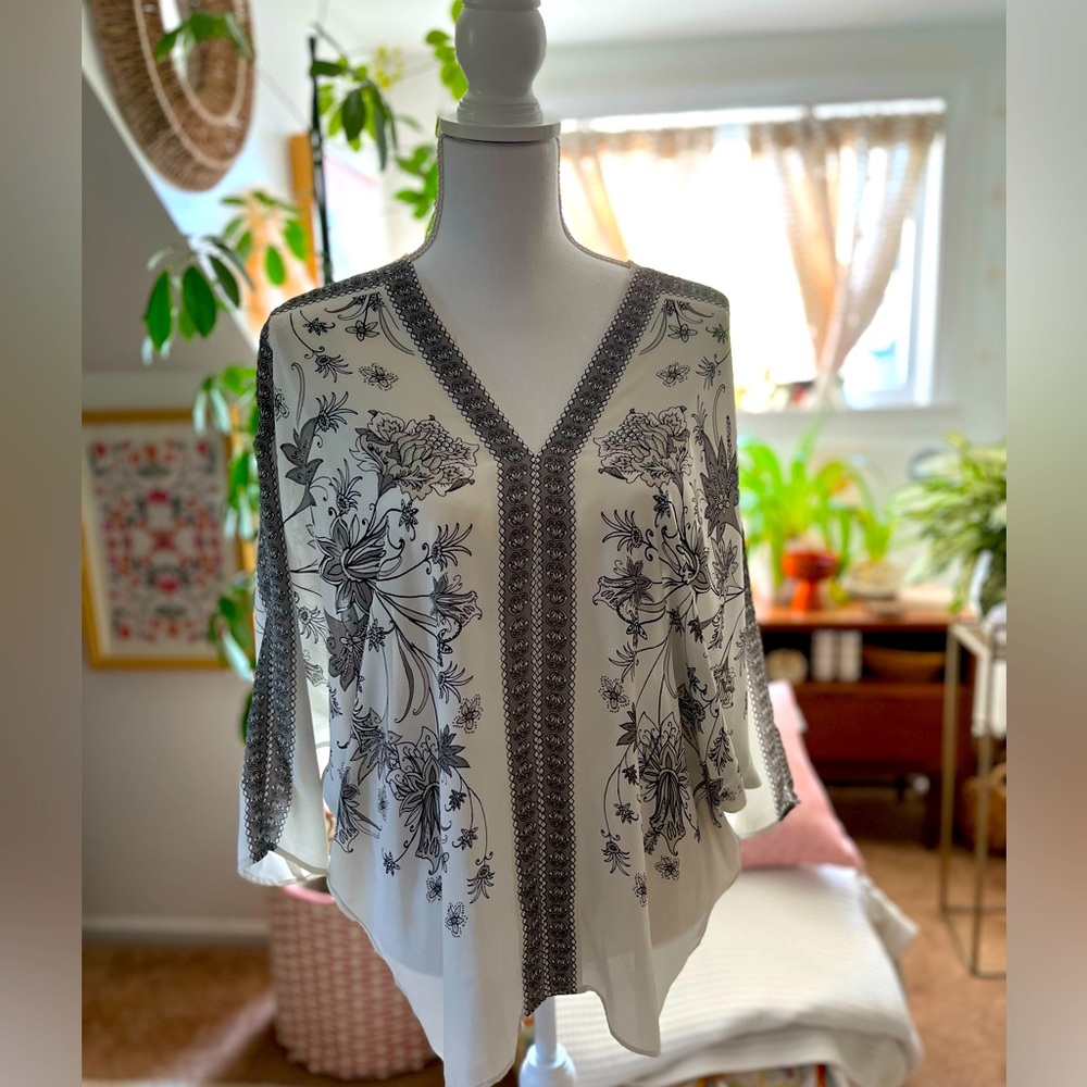 Rose & Olive v neck blouse